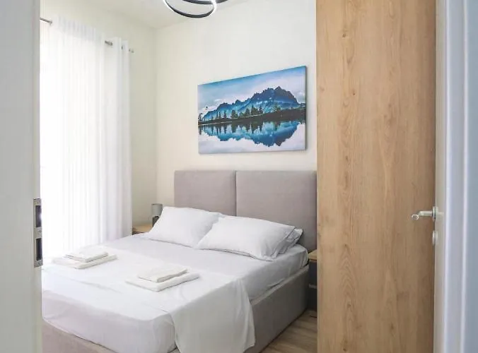 Luxury In Mangalem21 Complex Wifi,ac تيرانا