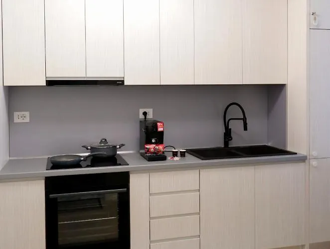 Luxury In Mangalem21 Complex Wifi,ac Tirana